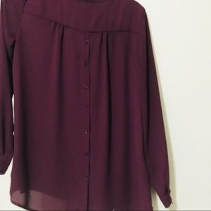 Esta blusa básicamente nueva